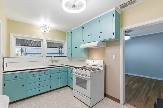 2704 E Michigan Avenue, Fresno, CA 93703