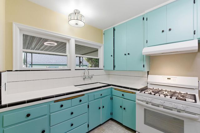 2704 E Michigan Avenue, Fresno, CA 93703