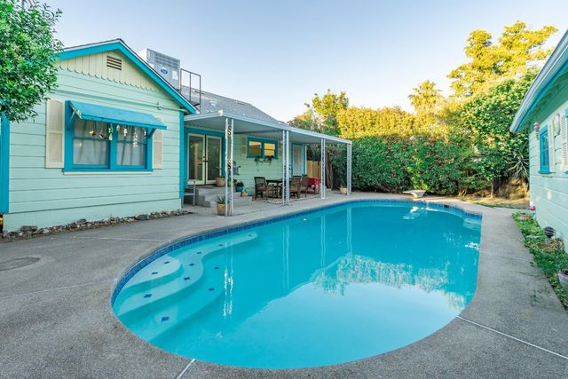 2704 E Michigan Avenue, Fresno, CA 93703