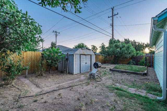 2704 E Michigan Avenue, Fresno, CA 93703