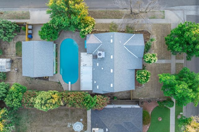 2704 E Michigan Avenue, Fresno, CA 93703