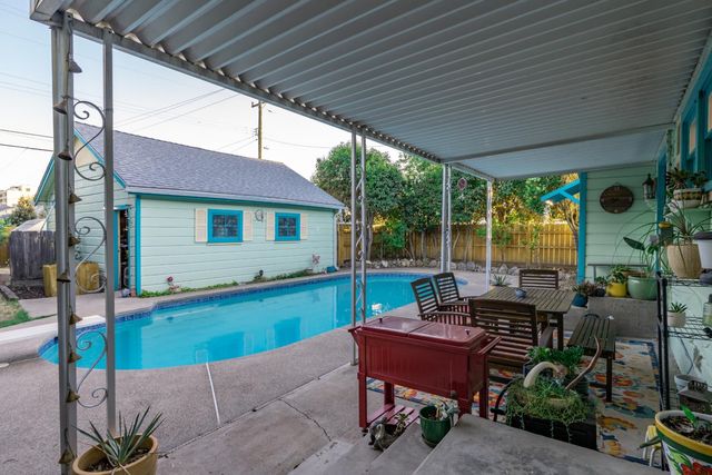 2704 E Michigan Avenue, Fresno, CA 93703
