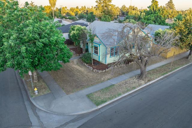 2704 E Michigan Avenue, Fresno, CA 93703