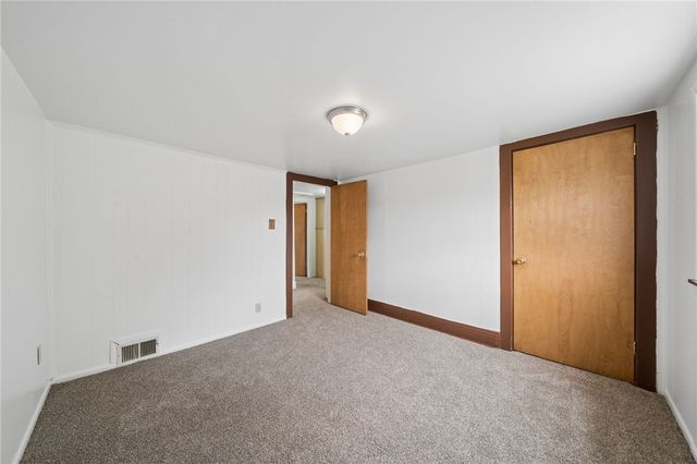 312 Harrison Ave, East Vandergrift, PA 15629