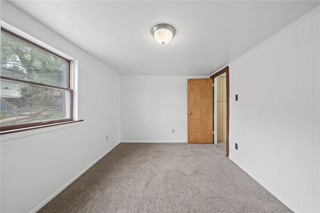 312 Harrison Ave, East Vandergrift, PA 15629