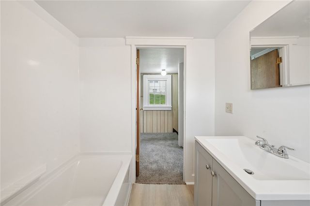 312 Harrison Ave, East Vandergrift, PA 15629