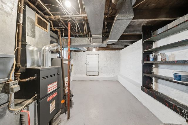 312 Harrison Ave, East Vandergrift, PA 15629