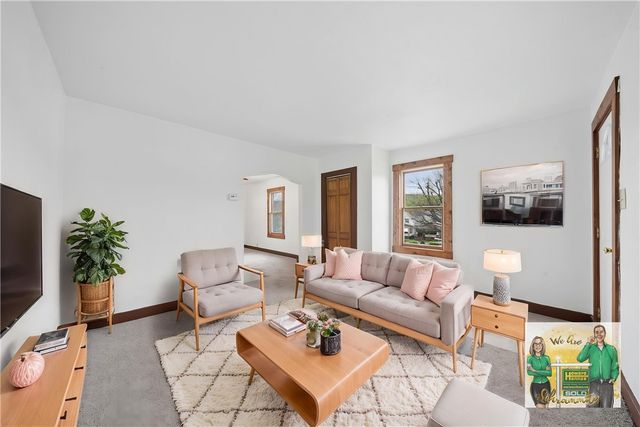 312 Harrison Ave, East Vandergrift, PA 15629