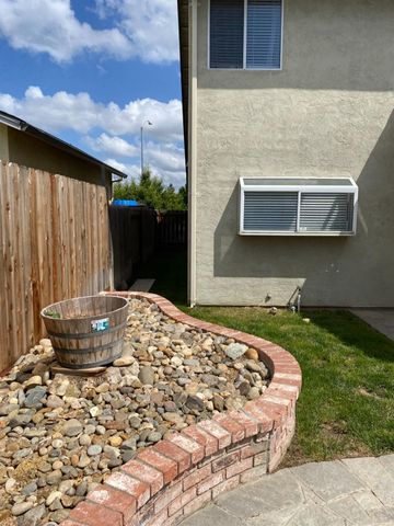 2500 Country Manor Dr, Riverbank, CA 95367