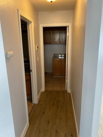 2500 Country Manor Dr, Riverbank, CA 95367
