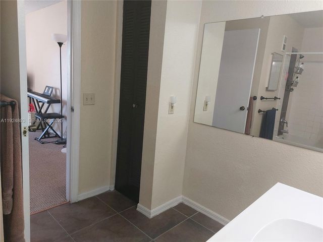 12510 Vista Isles Dr 1227, Sunrise, FL 33325