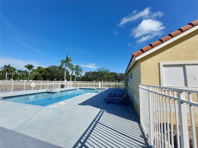 12510 Vista Isles Dr 1227, Sunrise, FL 33325