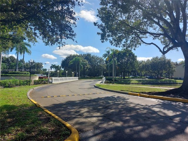 12510 Vista Isles Dr 1227, Sunrise, FL 33325