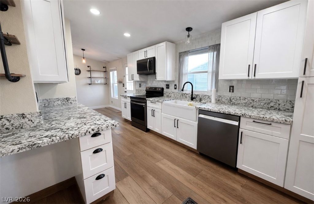 202 Tres Lobos Avenue, Overton, NV 89040