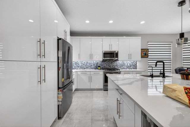 13042 SW Brook View Terrace, Port St. Lucie, FL 34987