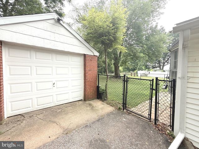 7915 ROLLING VIEW AVE, Nottingham, MD 21236