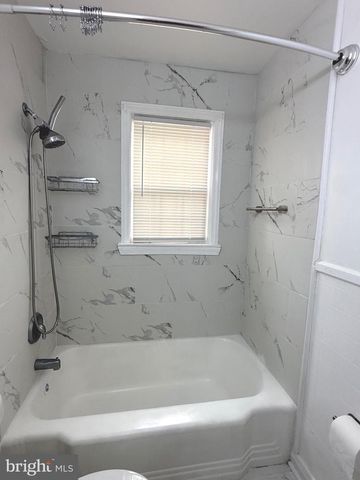7915 ROLLING VIEW AVE, Nottingham, MD 21236