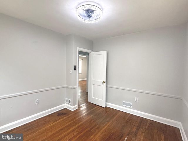 7915 ROLLING VIEW AVE, Nottingham, MD 21236