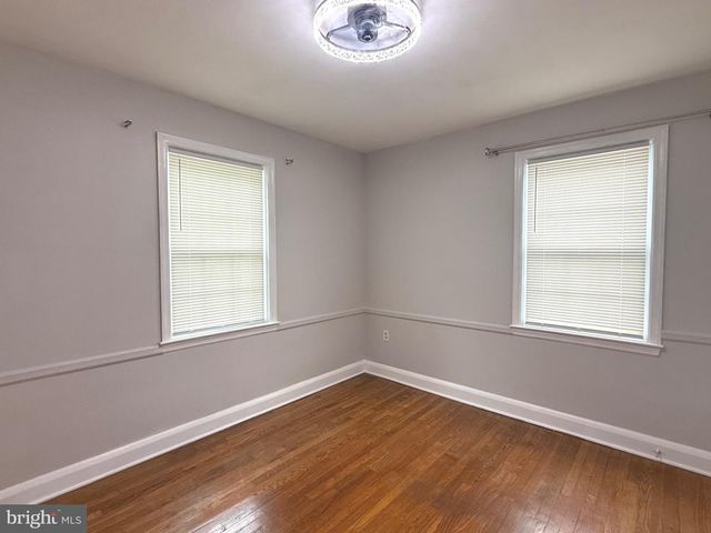 7915 ROLLING VIEW AVE, Nottingham, MD 21236