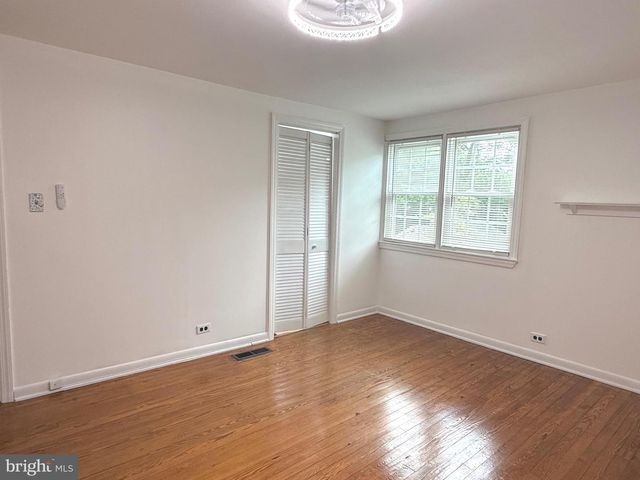 7915 ROLLING VIEW AVE, Nottingham, MD 21236