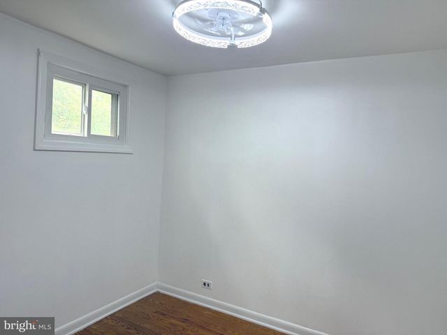 7915 ROLLING VIEW AVE, Nottingham, MD 21236