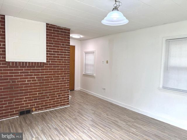 7915 ROLLING VIEW AVE, Nottingham, MD 21236