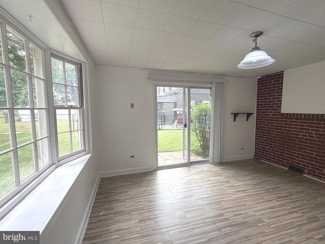 7915 ROLLING VIEW AVE, Nottingham, MD 21236