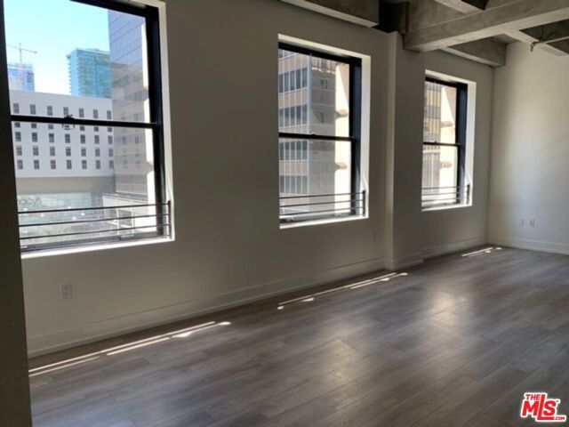 727 W 7th Street 614, Los Angeles, CA 90017