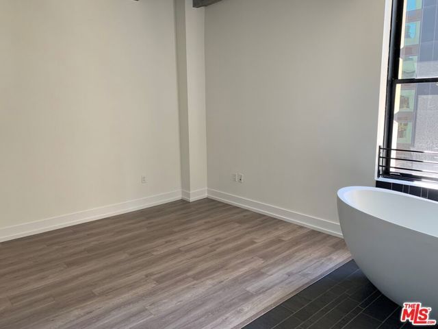 727 W 7th Street 614, Los Angeles, CA 90017