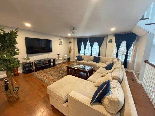 21 Burncoat Hts 0, Worcester, MA 01606