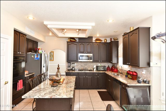 6444 Calle Placido Drive, El Paso, TX 79912