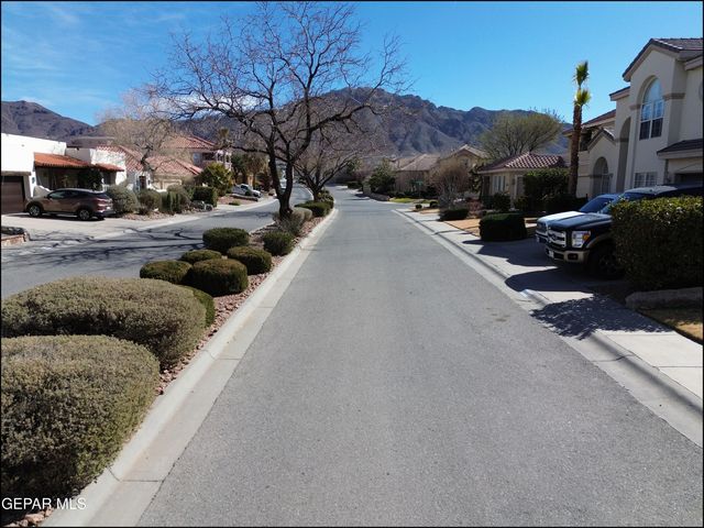 6444 Calle Placido Drive, El Paso, TX 79912