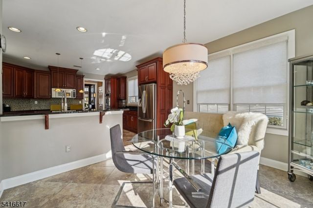 16 Baxter Ln, West Orange Twp., NJ 07052