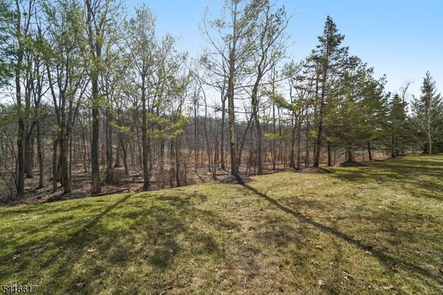 16 Baxter Ln, West Orange Twp., NJ 07052