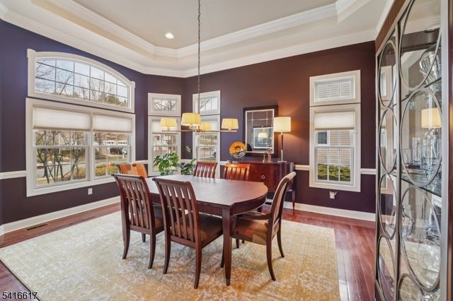 16 Baxter Ln, West Orange Twp., NJ 07052