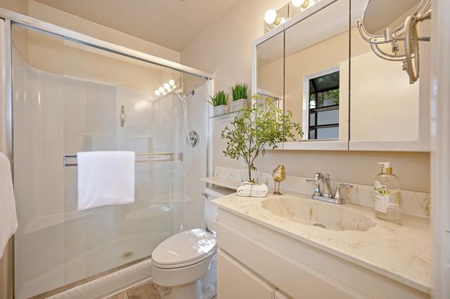 9168 Starina Way, Sacramento, CA 95826