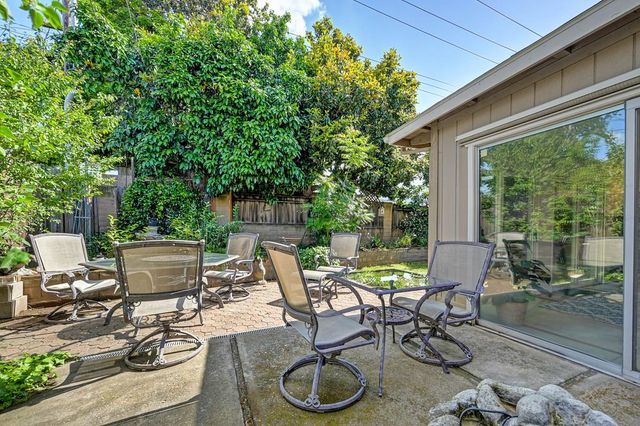 9168 Starina Way, Sacramento, CA 95826