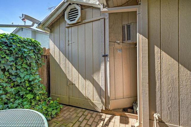 9168 Starina Way, Sacramento, CA 95826