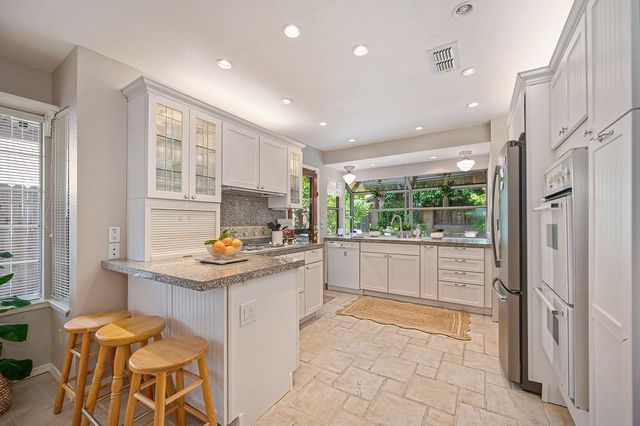 9168 Starina Way, Sacramento, CA 95826