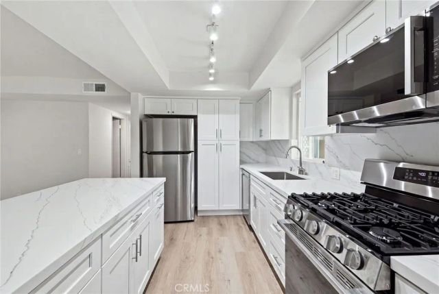 413 Avenue G 4, Redondo Beach, CA 90277
