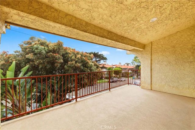 413 Avenue G 4, Redondo Beach, CA 90277