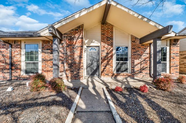 8829 Denver Street, Rowlett, TX 75088