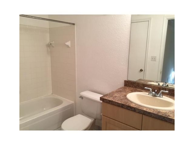 2405 NW 33rd Street 1207, Oakland Park, FL 33309