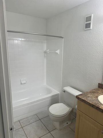 2405 NW 33rd Street 1207, Oakland Park, FL 33309