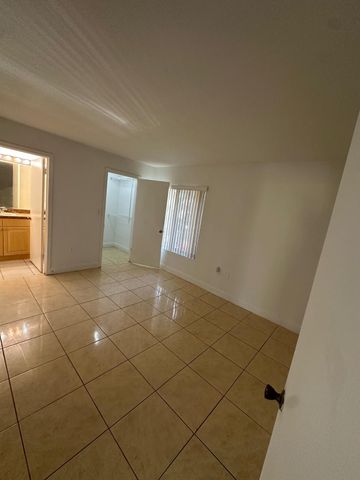 2405 NW 33rd Street 1207, Oakland Park, FL 33309