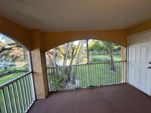 2405 NW 33rd Street 1207, Oakland Park, FL 33309
