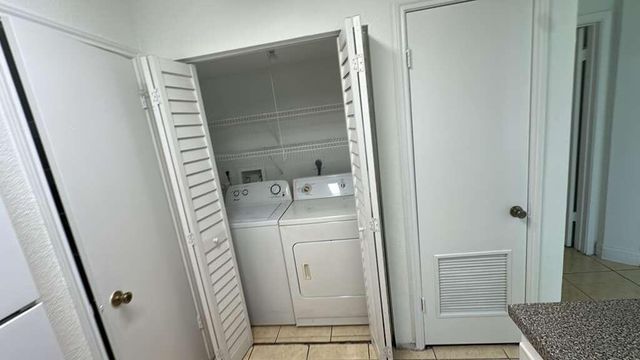 2405 NW 33rd Street 1207, Oakland Park, FL 33309