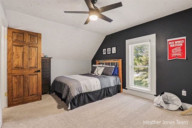 8960 Myers Lake Avenue, Rockford, MI 49341