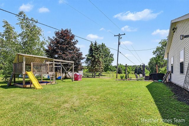8960 Myers Lake Avenue, Rockford, MI 49341