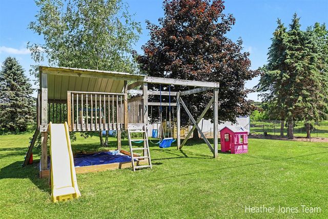8960 Myers Lake Avenue, Rockford, MI 49341